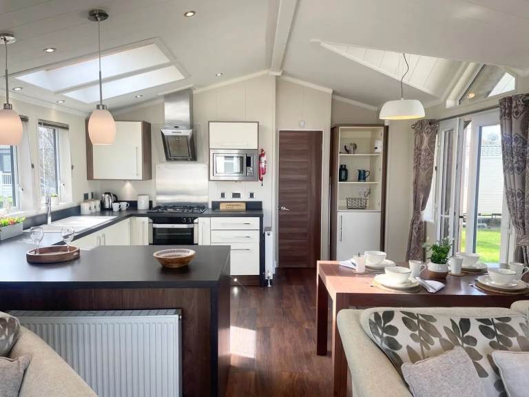 Cheap Pre-owned Lodge - Norfolk/Suffolk - Sea Views - Open All Year