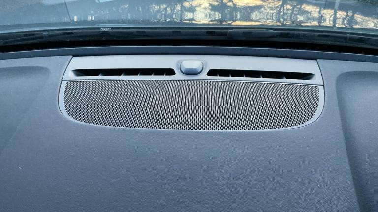 2022 Volvo XC40 Plus, B3 mild hybrid, Petrol, Dark ESTATE Petrol/Electric Hybrid Automatic