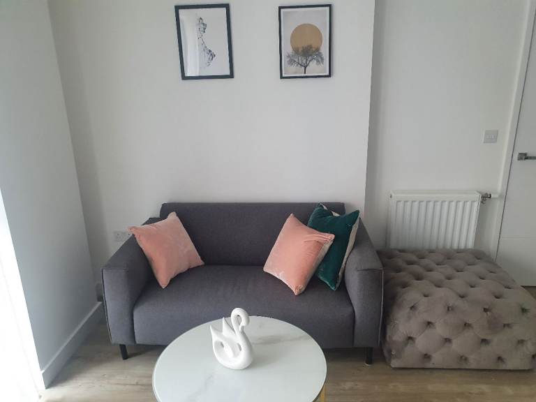 Great Double Room in London. £700 Per Month - All Inclusive.