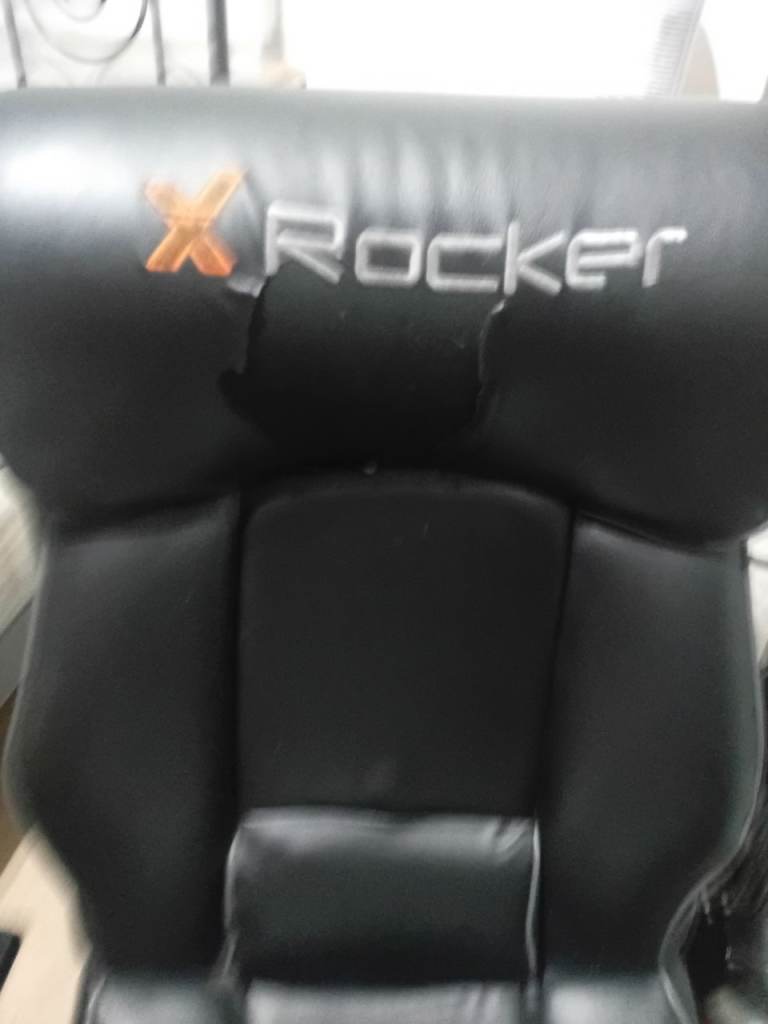 Xbox1s and gaming chair