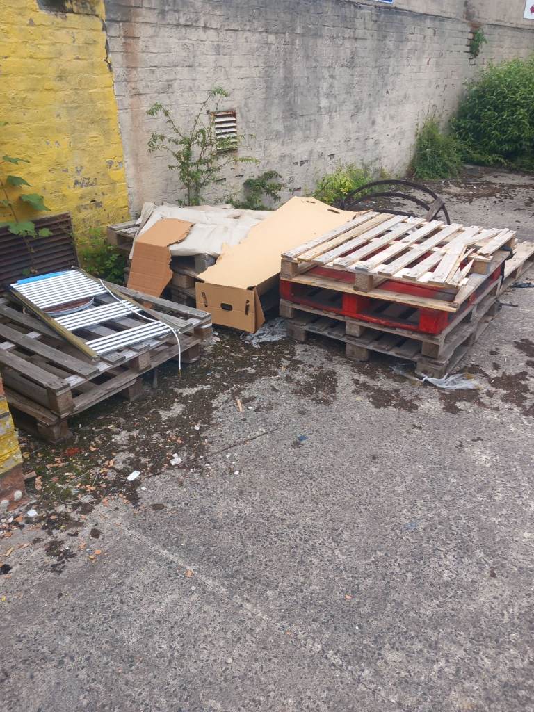 Free Wooden Pallets