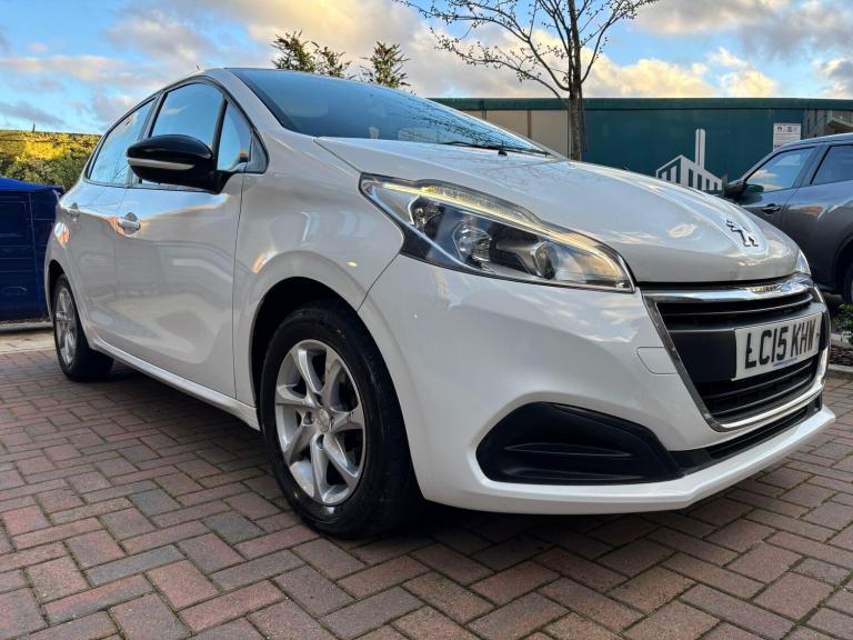 2015 Peugeot 208 1.2 PureTech 82 Active 5dr HATCHBACK PETROL Manual