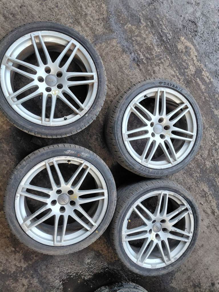 AUDI A4 B8 , A5  2008-15	' LE MANS ' ALLOY WHEEL SET w TYRES ; 255/35 R19 	; 4F0601025DG	