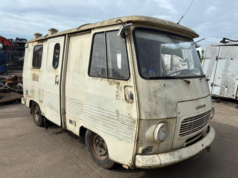 Peugeot J7