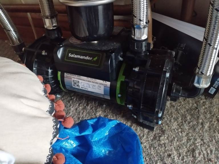 Salamander Shower Pump - Good Condition