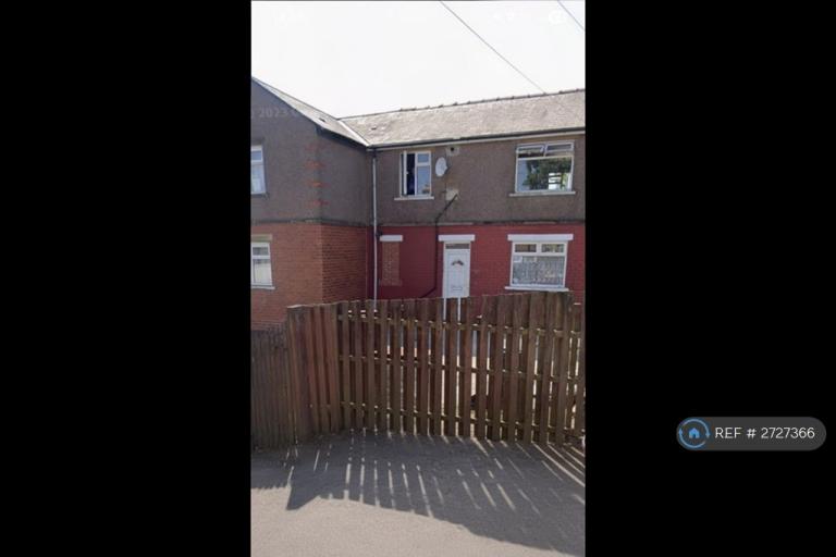 2 bedroom house in Ashville Grove, Halifax, HX2 (2 bed) (#2727366)