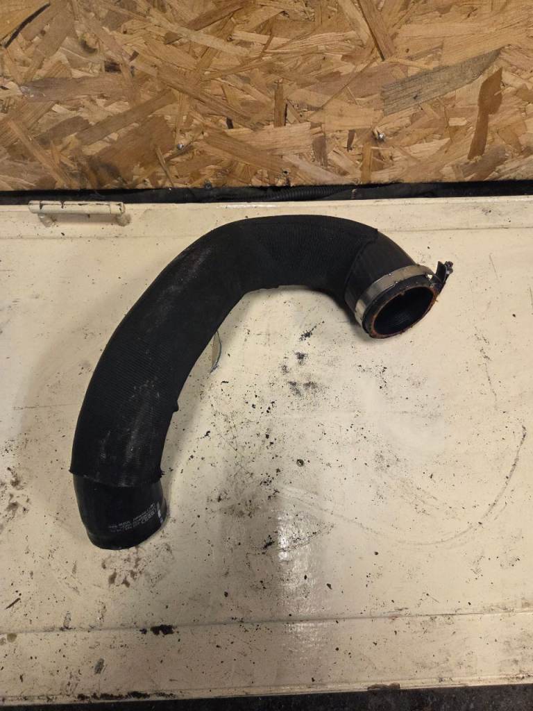 Audi A7 3.0 TDI  Intercooler Hose Pipe 4g0145738al