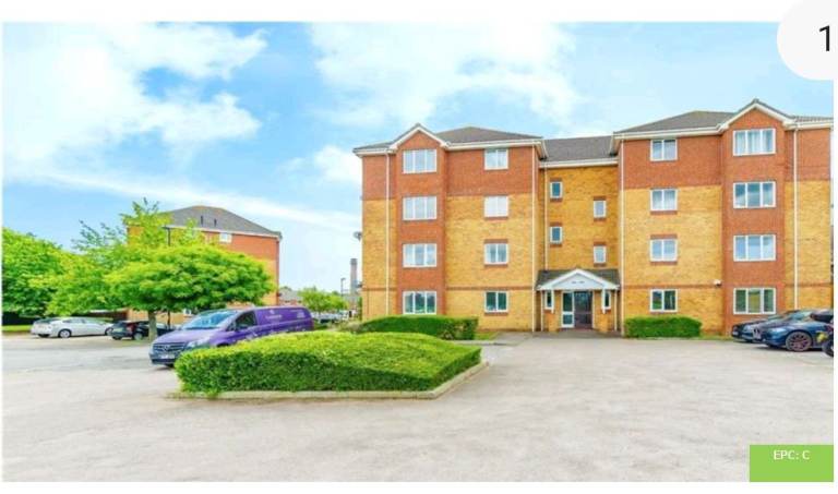 2BedFlat-Next to Tram stop Croydon 