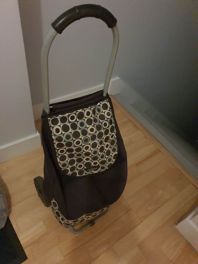 Shopping trolley. 