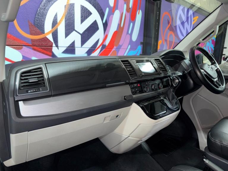 2018 Volkswagen Transporter 2.0 BiTDI BMT 204 Highline Kombi Van 4MOTION DSG Crew Van Diesel Auto...