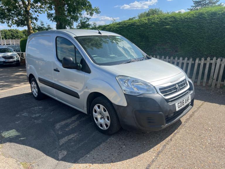 2018 Peugeot Partner 850 1.6 BlueHDi 100 Professional Van [non SS] PANEL VAN 