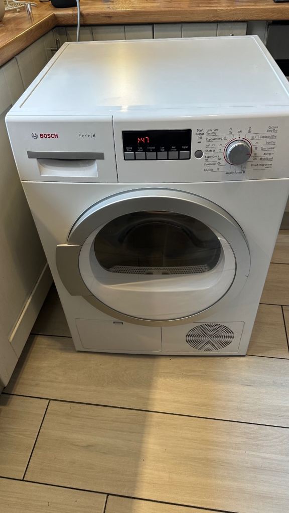 Bosch Serie 4 9kg condenser Tumble Dryer – White, Good Condition