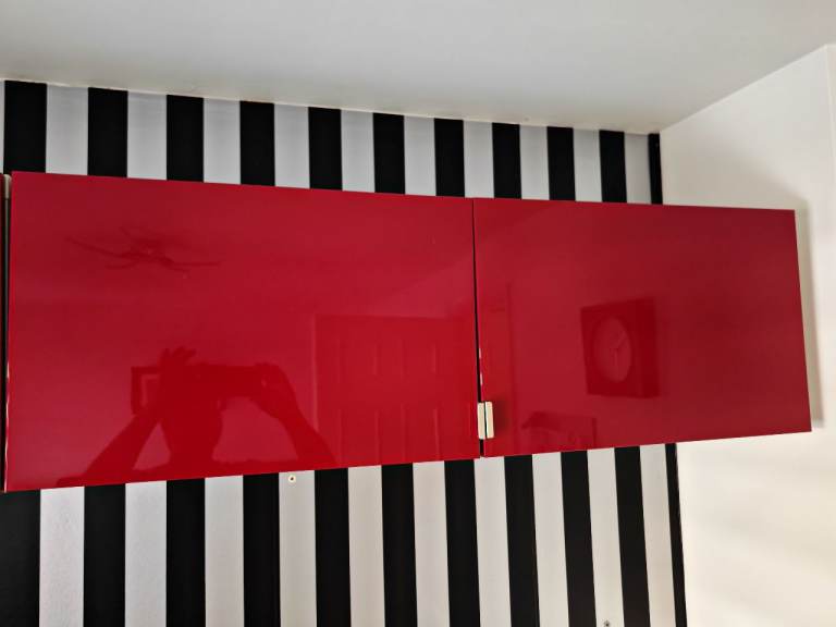2 IKEA Besta units With Red Gloss Doors & 4 Shelves FREE DELIVERY 168