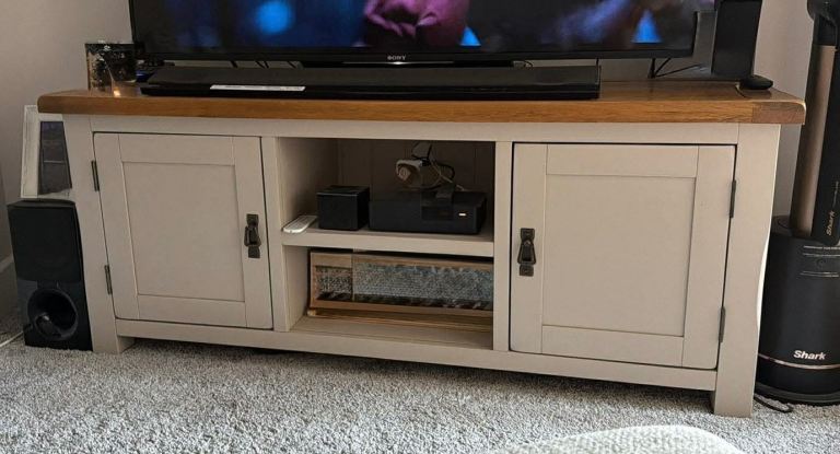 TV Cabinet. Solid oak. 