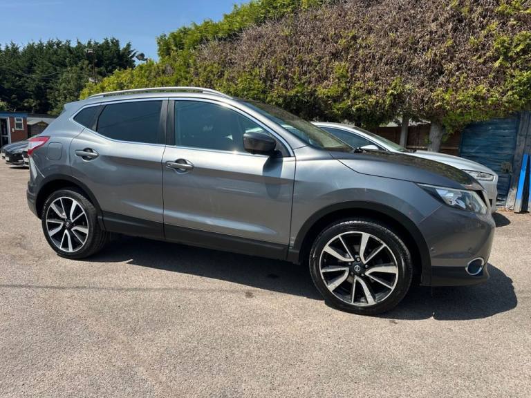 2015 Nissan Qashqai 1.5 dCi TEKNA SUV 5dr DIESEL MANUAL (s/s) (110 ps) LOW ROAD TAX HATCHBACK Die...