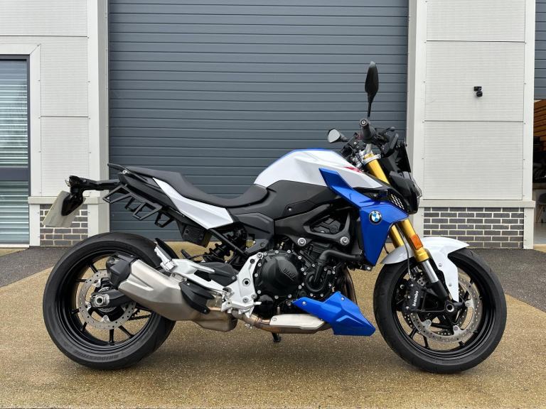BMW F900 R SPORT 2023 - ONLY 1530 MILES - ONE OWNER 
