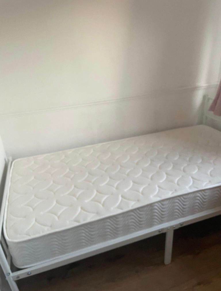 Lovely room for rent!