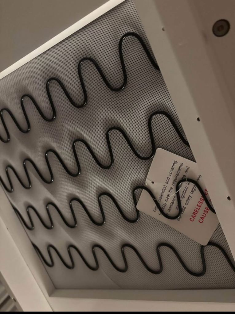 Ickle bubba Dursley rocking chair - black  (great condition)!!!