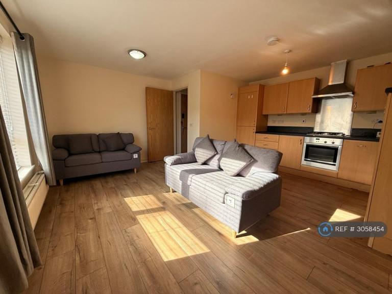 1 bedroom flat in Priory Court, Birmingham, B5 (1 bed) (#3058454)