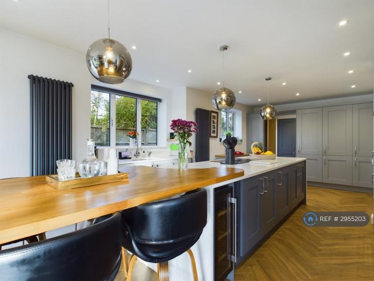 5 bedroom house in Meadow View, Ufford, Stamford, PE9 (5 bed) (#2955203)