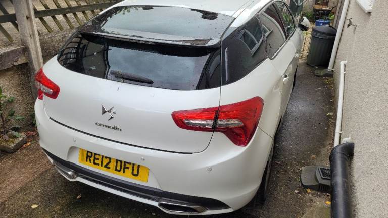 Citroen, DS5, Hatchback, 2012, Semi-Auto, 1560 (cc), 5 doors