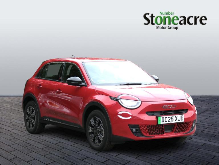 2025 Fiat 600 Fiat 600e (red) 54kwh 154hp HATCHBACK Electric Automatic