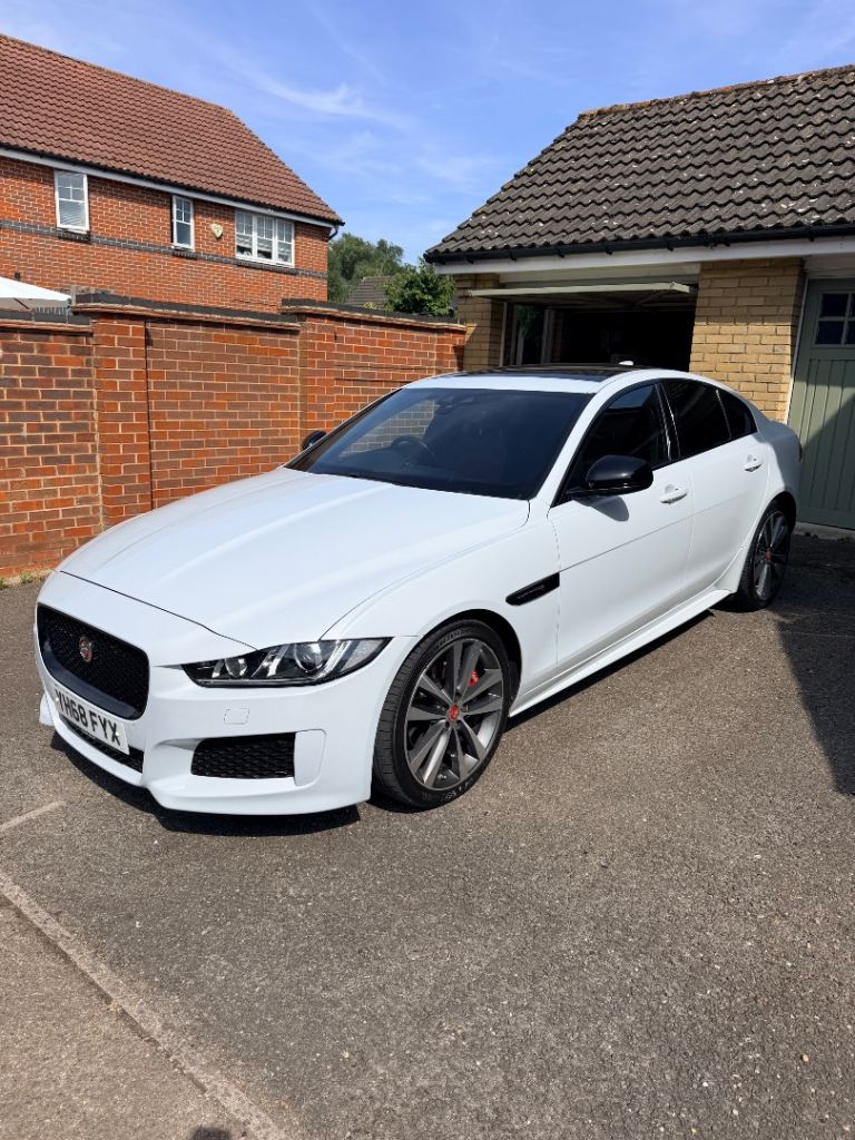 Jaguar, XE, Saloon, 2018, Other, 1997 (cc), 4 doors