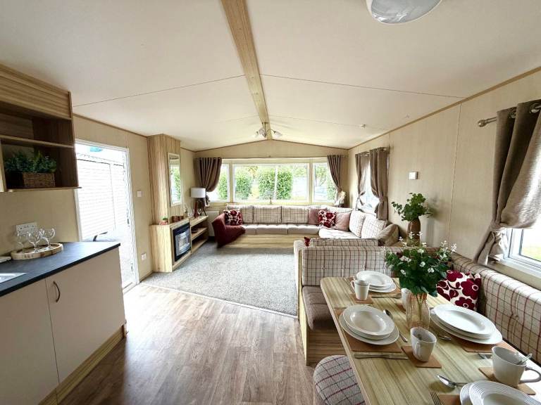 3 BEDROOM CHEAP CARAVAN FOR SALE - SUFFOLK/COAST