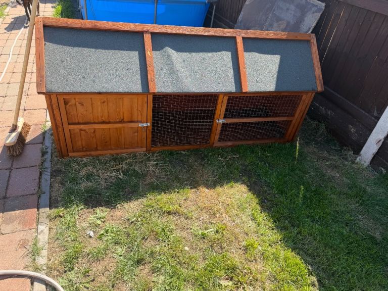 Apex Guinea Pig and Rabbit Hutch 6 Foot