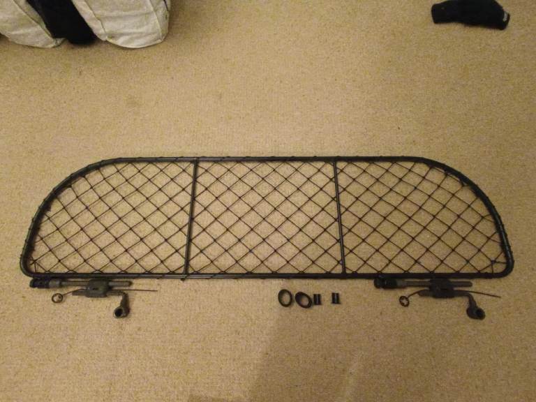 Dog Guard for car or parcel shelf