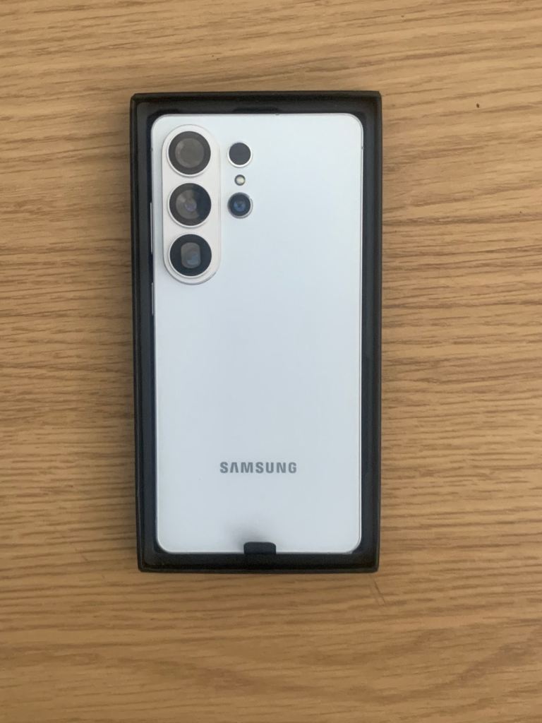 Samsung Galaxy S26 Ultra 1TB – White – Excellent Condition