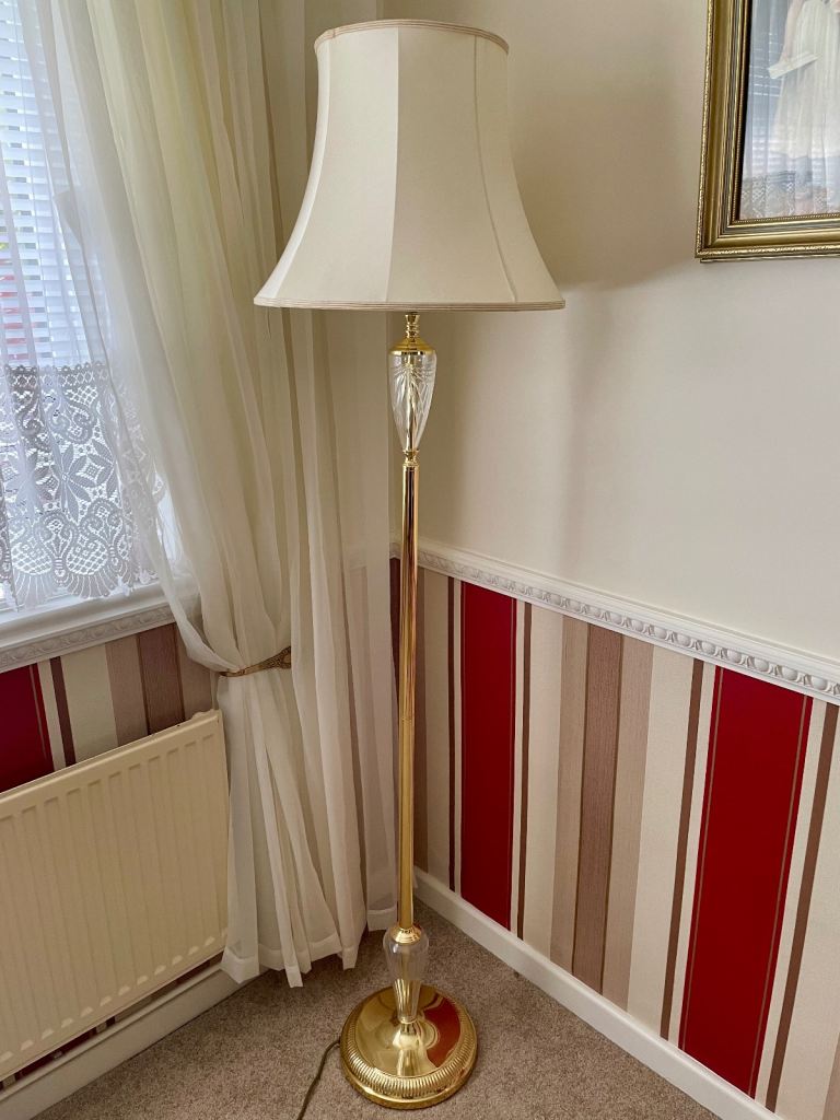 Stunning Vintage Floor lamp with crystal and cream shade   Not a cheap Lamp  