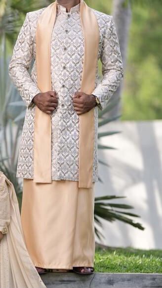 Men Sherwani With Sarong & Shawl