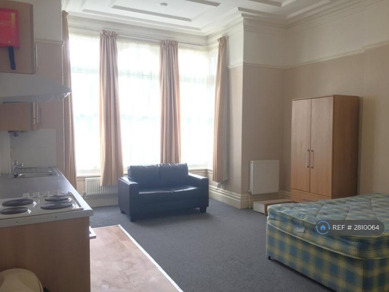 Studio flat in Redland Road, Bristol, BS6 (#2810064)