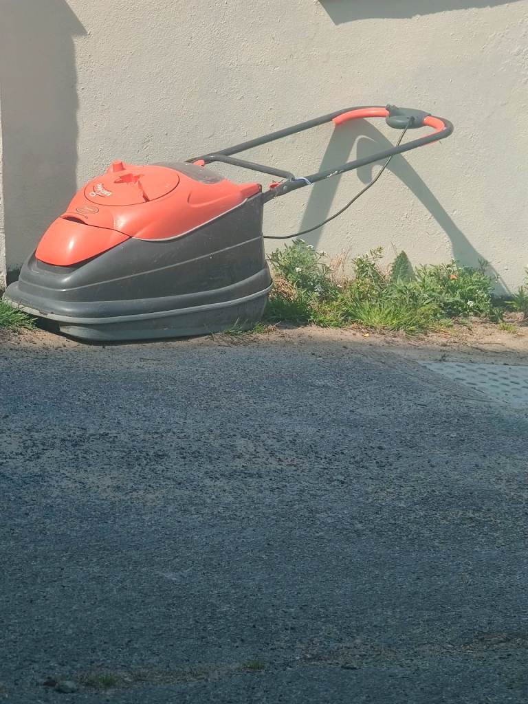 Lawnmower 