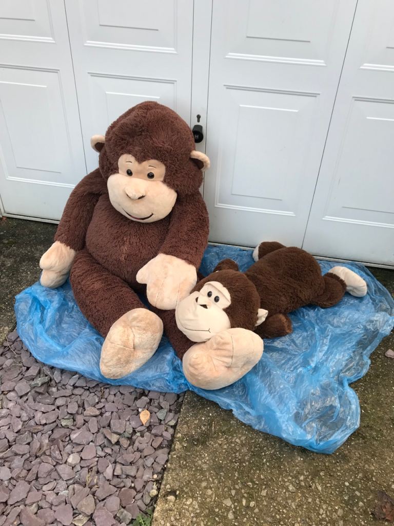 Pair of large monkeys plush teddy toys