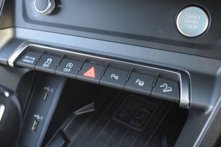 2020 Audi Q3 1.5 TFSI CoD 35 Vorsprung SUV 5dr Petrol S Tronic Euro 6 (s/s) (150 ps) ESTATE Petro...