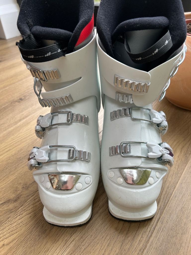 Ski boots 