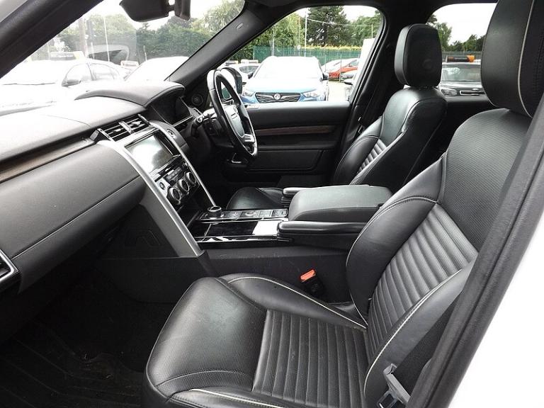 2018 Land Rover Discovery 3.0 SDV6 HSE 5dr Auto ESTATE DIESEL Automatic