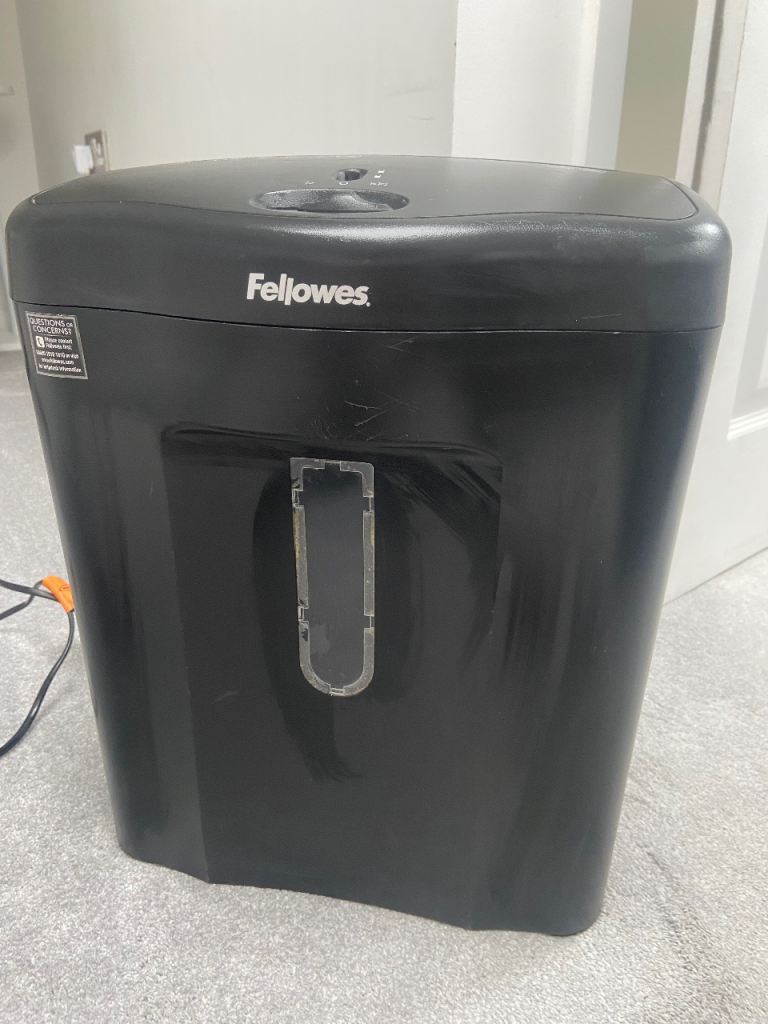 Fellowers 6 page paper shredder works perfectly