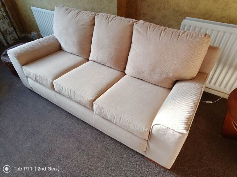 Three seater sofa and two matching chairs (3 piece suite, couch)