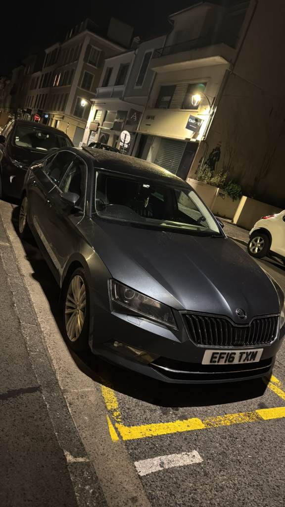 URGENT Skoda, SUPERB, Hatchback, 2016, Semi-Auto, 1968 (cc), 5 doors