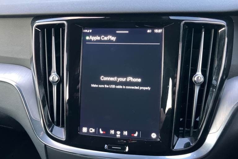 2022 Volvo V60 2.0 B3P Core 5dr Auto [7 speed] Estate PETROL Automatic