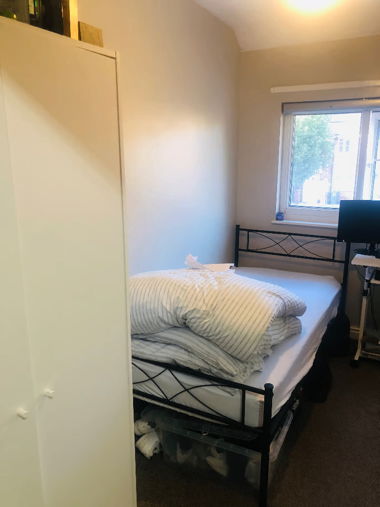 Spacious & Cosy double room for rent CR0 6DP