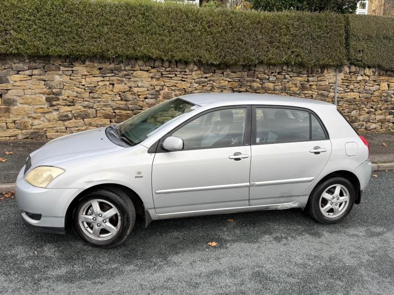 2003 Toyota Corolla VVT-I PETROL MANUAL 5 DOORS HATCHBACK SILVER HATCHBACK Petrol Manual