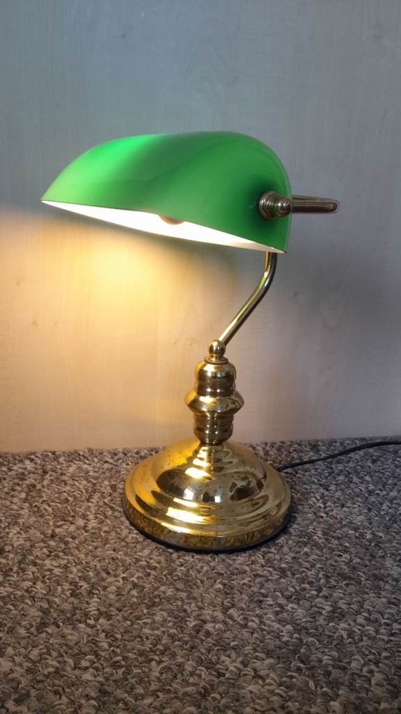 Classic Green & Brass Banker's Lamp – Good Condition