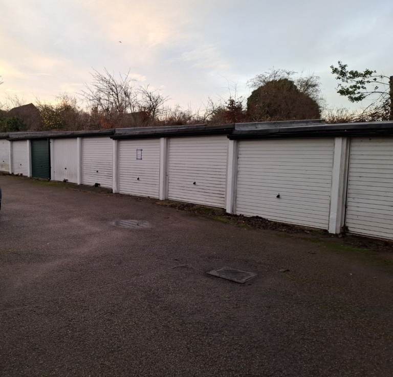 Garages to rent: Pryor Road (r/o 54), Baldock, SG7 6LH