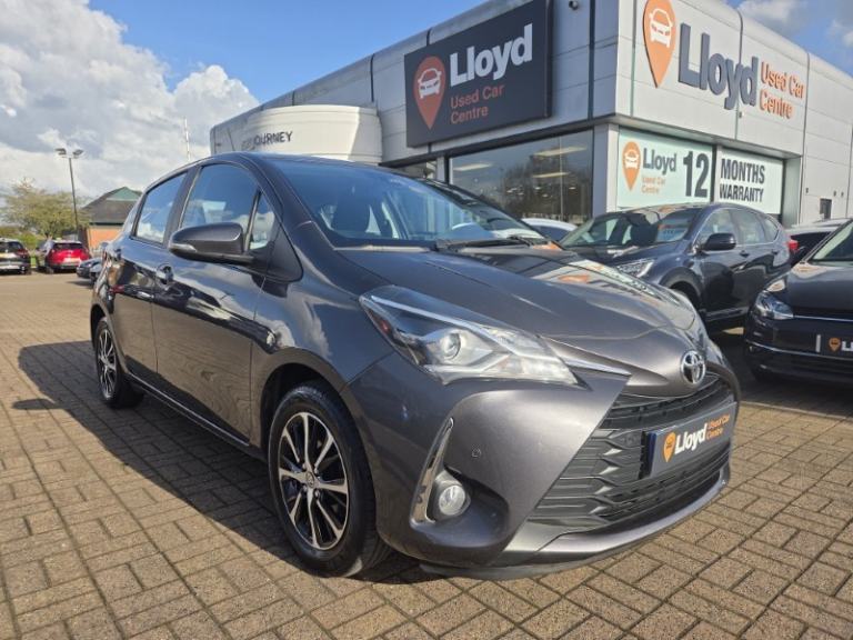 TOYOTA YARIS 1.5 VVT-i Icon Tech 5dr
