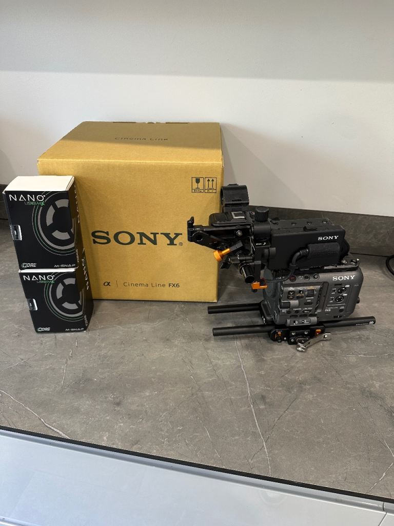 Sony FX6 + Bright Tangerine Rig + 2x Core SWX Batteries – Mint