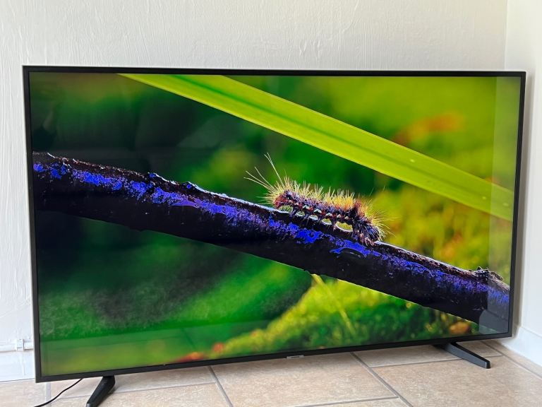 SAMSUNG UE55RU7020KXXU 55" Smart 4K Ultra HD HDR LED TV 